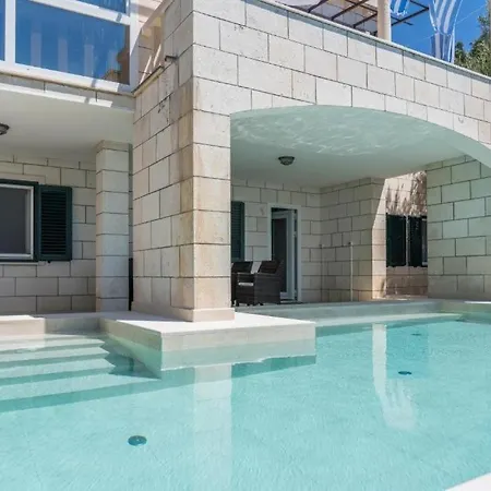 Дом отдыха Seaside Family Friendly House With A Swimming Pool Dingac - Borak, Peljesac - 24604 Potomje